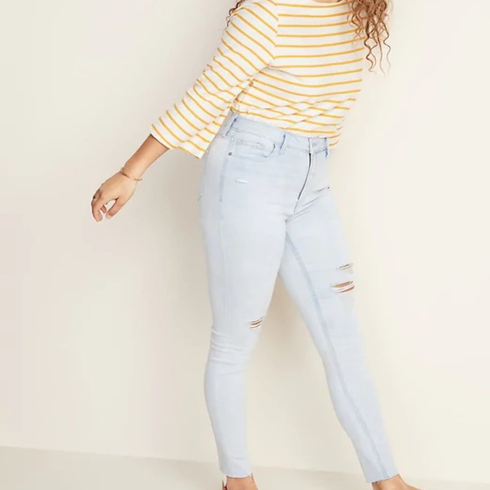 NWT Old Navy Rockstar Super Skinny High Rise Jeans